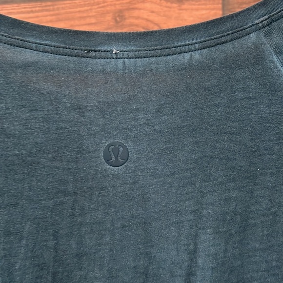 Lululemon long sleeve top - Picture 3 of 3